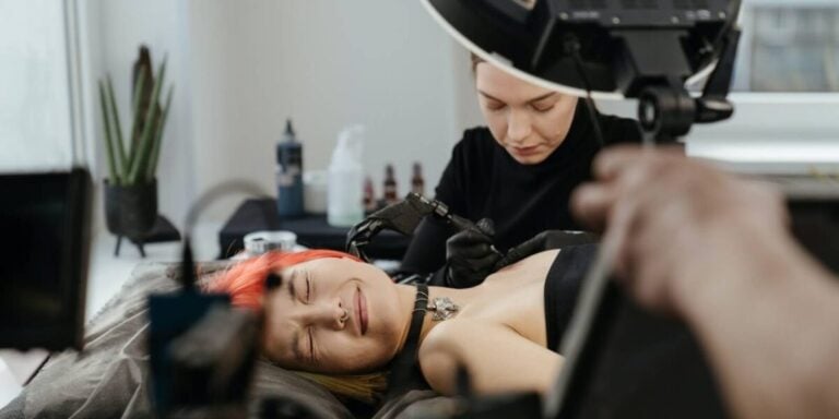 Lugares más y menos dolorosos para tatuarse