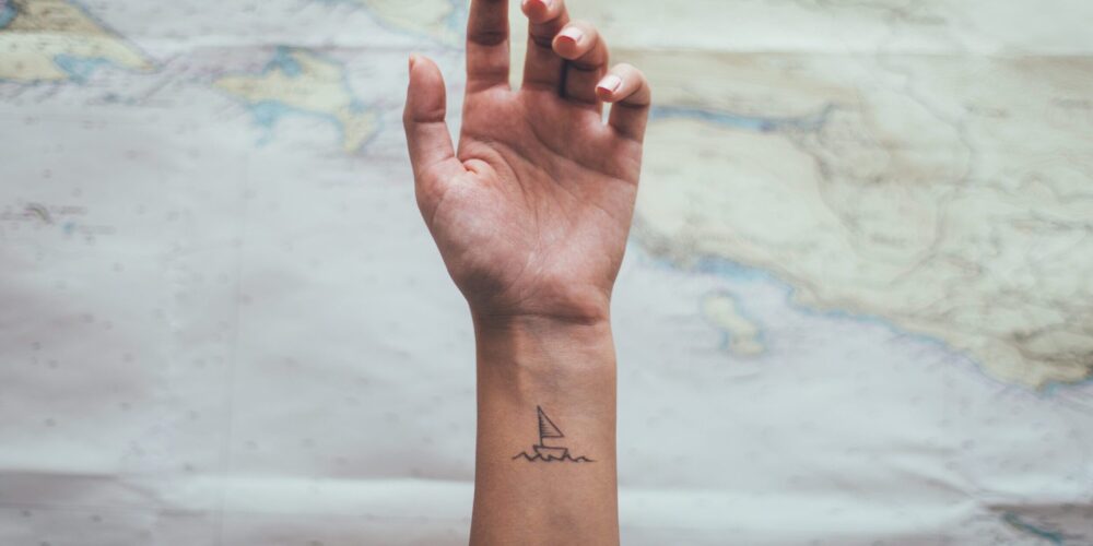 42 Triangle Tattoos For Women That Are Super Inspiring